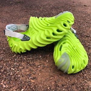 Pollex Crocs